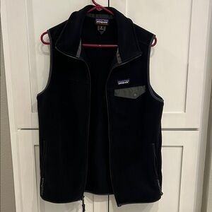 Patagonia Men's Size Medium Black Fleece Vest